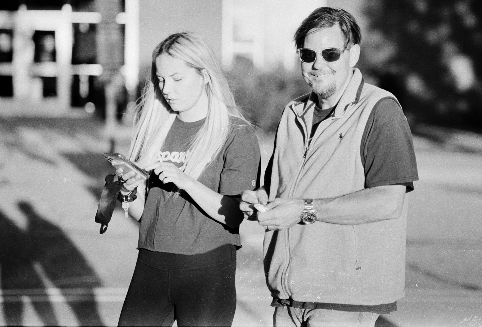 Jeff's daughter stopped by to visit. (Olympus OM-1n. Zuiko 85mm f/2.0)